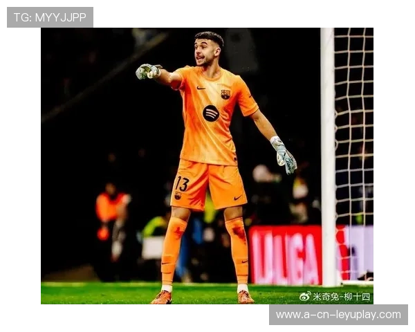 巴萨连续短传推进流畅，佩德里低射被门将没收